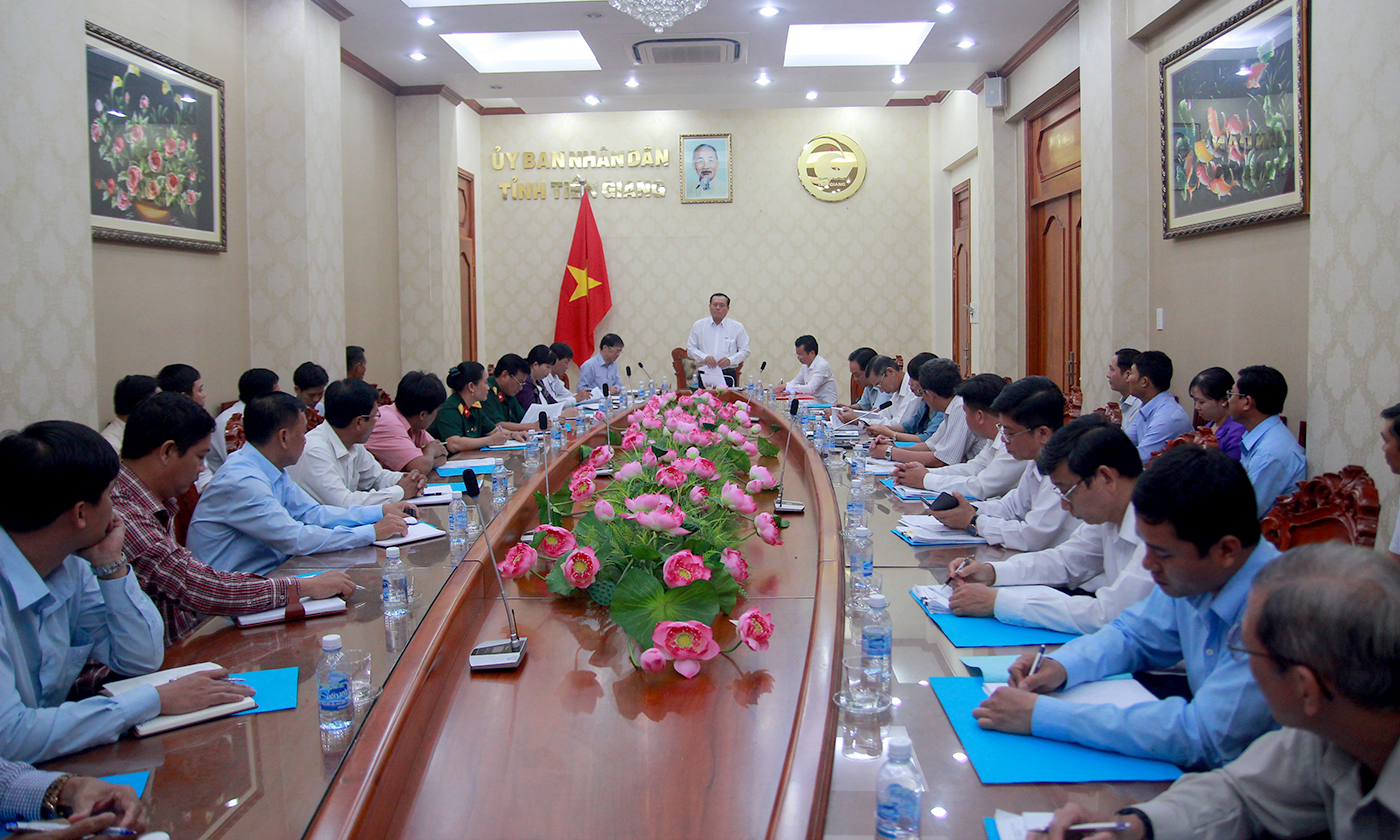 Quang cảnh buổi làm việc.