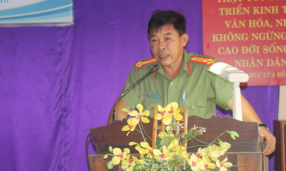 Đại diện Công an tỉnh phát biểu ý kiến.
