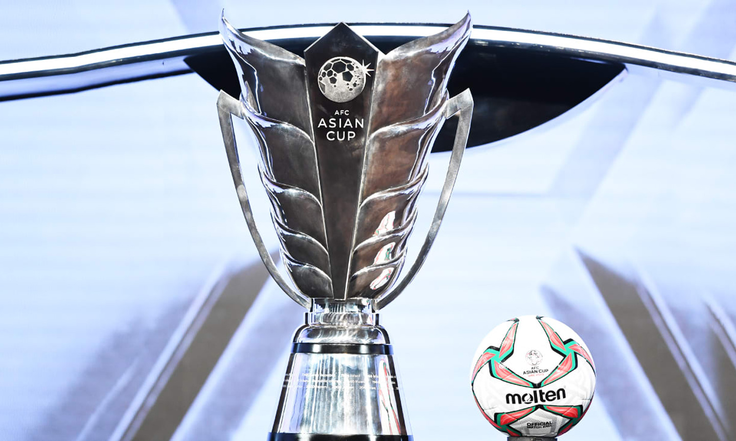 Chiếc cup mới của Asian Cup được thiết kế theo hướng hiện đại, cao 72 cm, rộng 42 cm và nặng 15 kg. Ảnh: AFC.