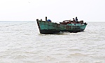 Chìm tàu 4 ngư dân mất tích