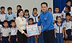 ­­Những nghĩa cử hướng về cộng đồng