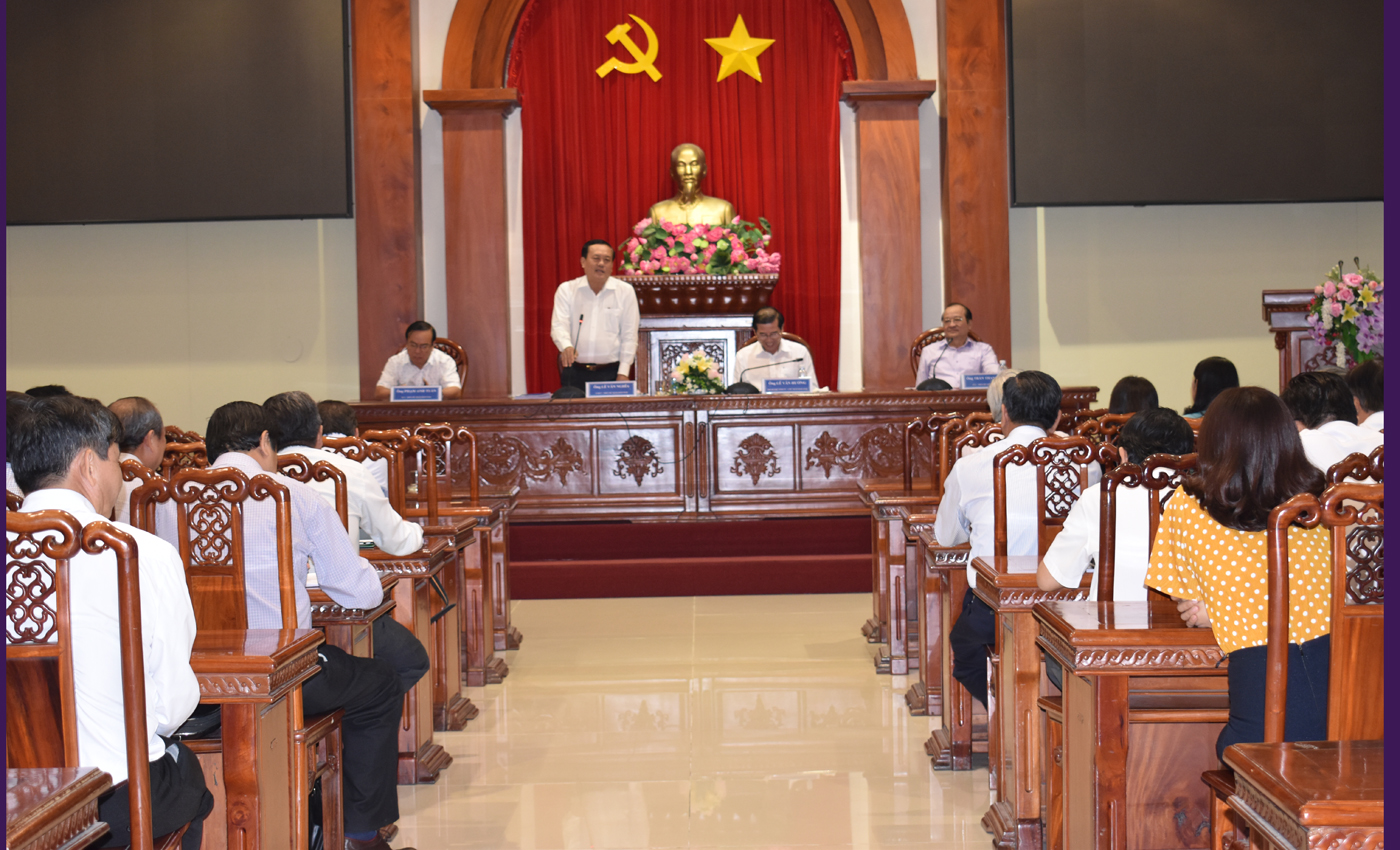 Đồng chí Lê Văn Nghĩa, Phó Chủ tịch UBND tỉnh phát biểu