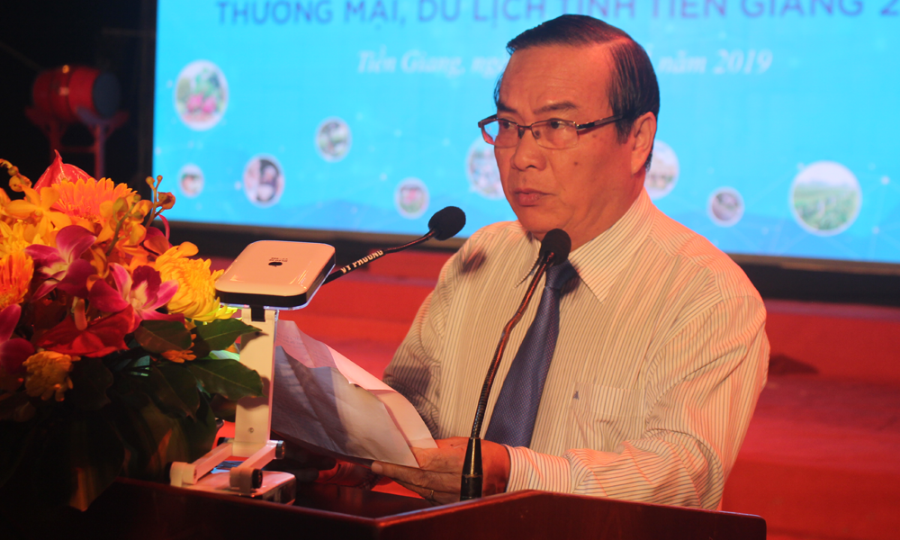 Phó Chủ tịch UBND tỉnh Phạm Anh Tuấn phát biểu tại Lễ khai mạc.