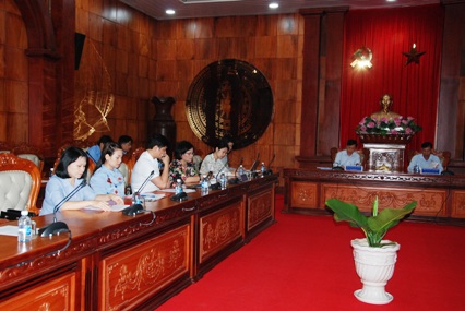 Quang cảnh buổi làm việc