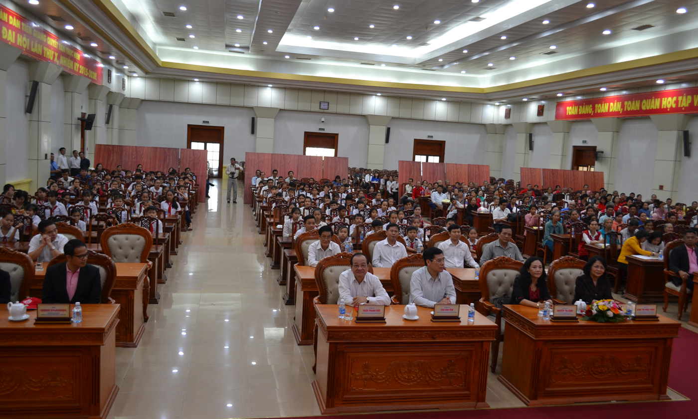 Quang cảnh hội nghị