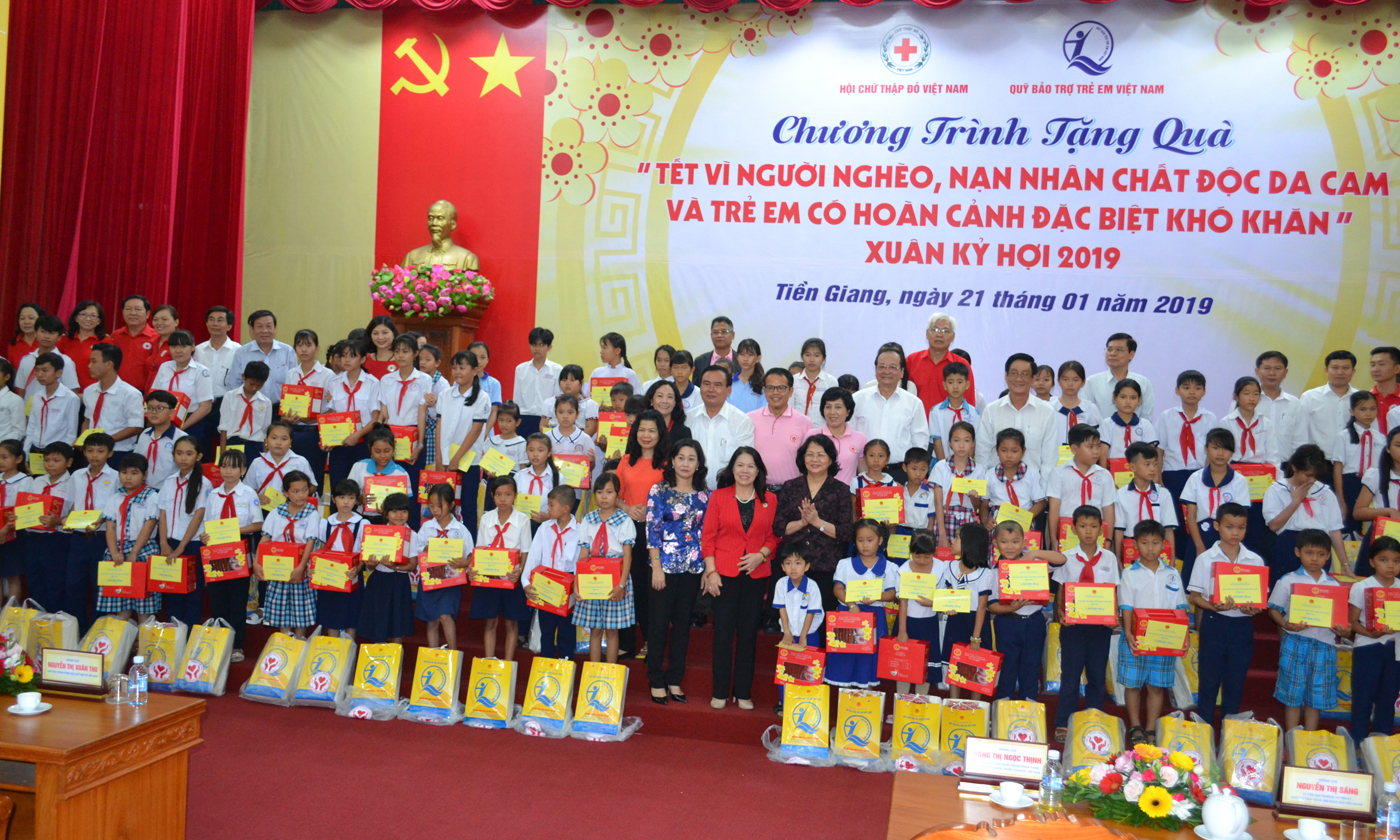 Phó Chủ tịch nước Đặng Thị Ngọc Thịnh 