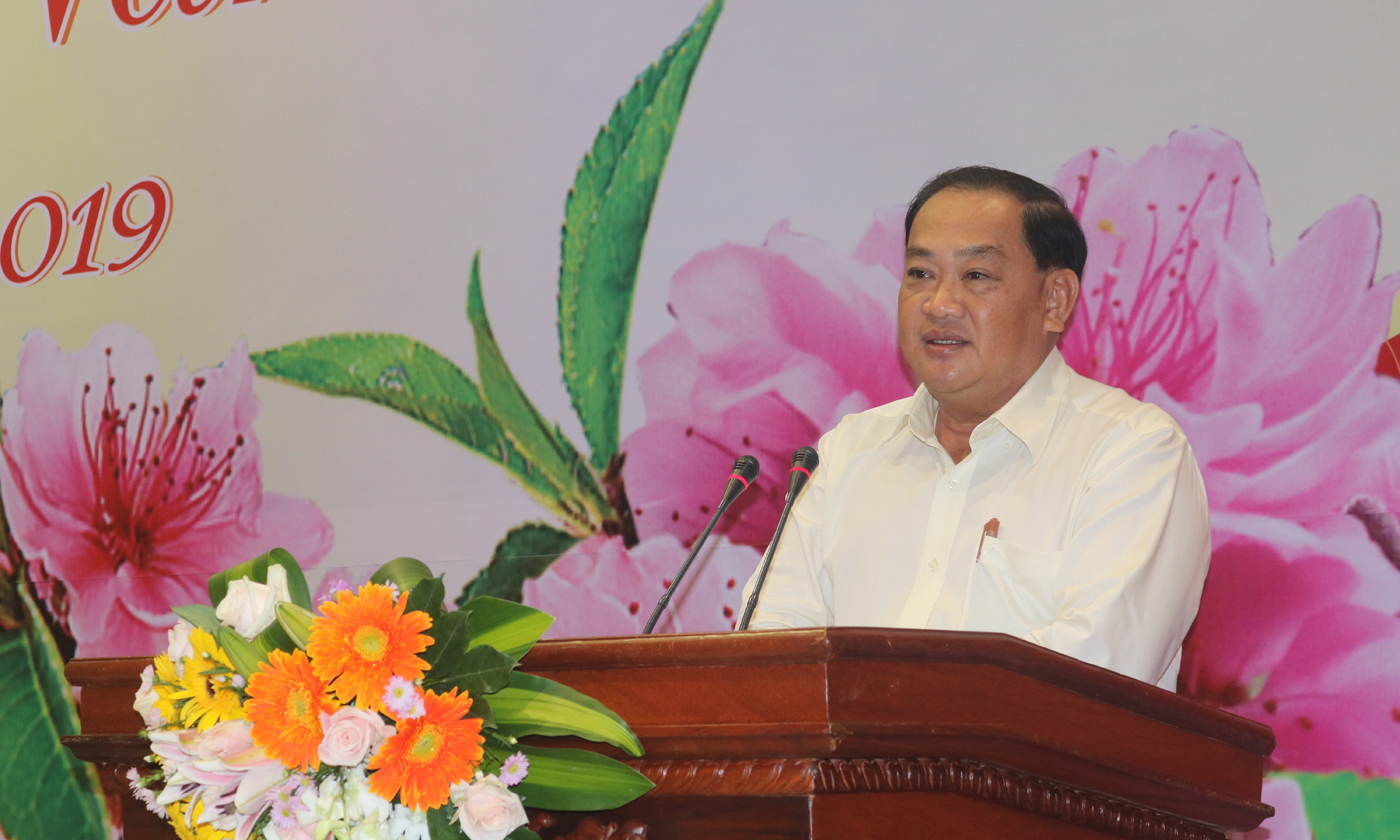lãnh đạo Đài PT-TH Tiền Giang phát biểu tại buổi họp mặt