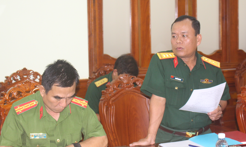 Bộ Chỉ huy Quân sự tỉnh báo cáo công tác tổ chức bắn pháo hoa.