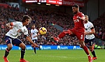 M.U leo lên tốp 4, Liverpool đòi lại ngôi đầu
