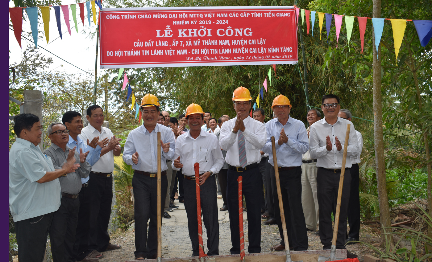 Động thổ xây dựng cầu Đất Làng