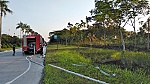 Kịp thời dập tắt đám cỏ cháy ở Khu công nghiệp Long Giang