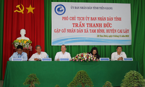 Người dân xã Tam Bình đối thoại trực tiếp với lãnh đạo tỉnh và huyện Cai Lậy về nội dung liên quan đến Chỉ số Hiệu quả quản trị và Hành chính công (PAPI).