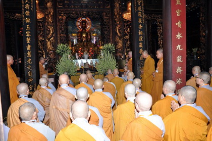 Ni giới tham Tăng tại Chùa Vĩnh Tràng