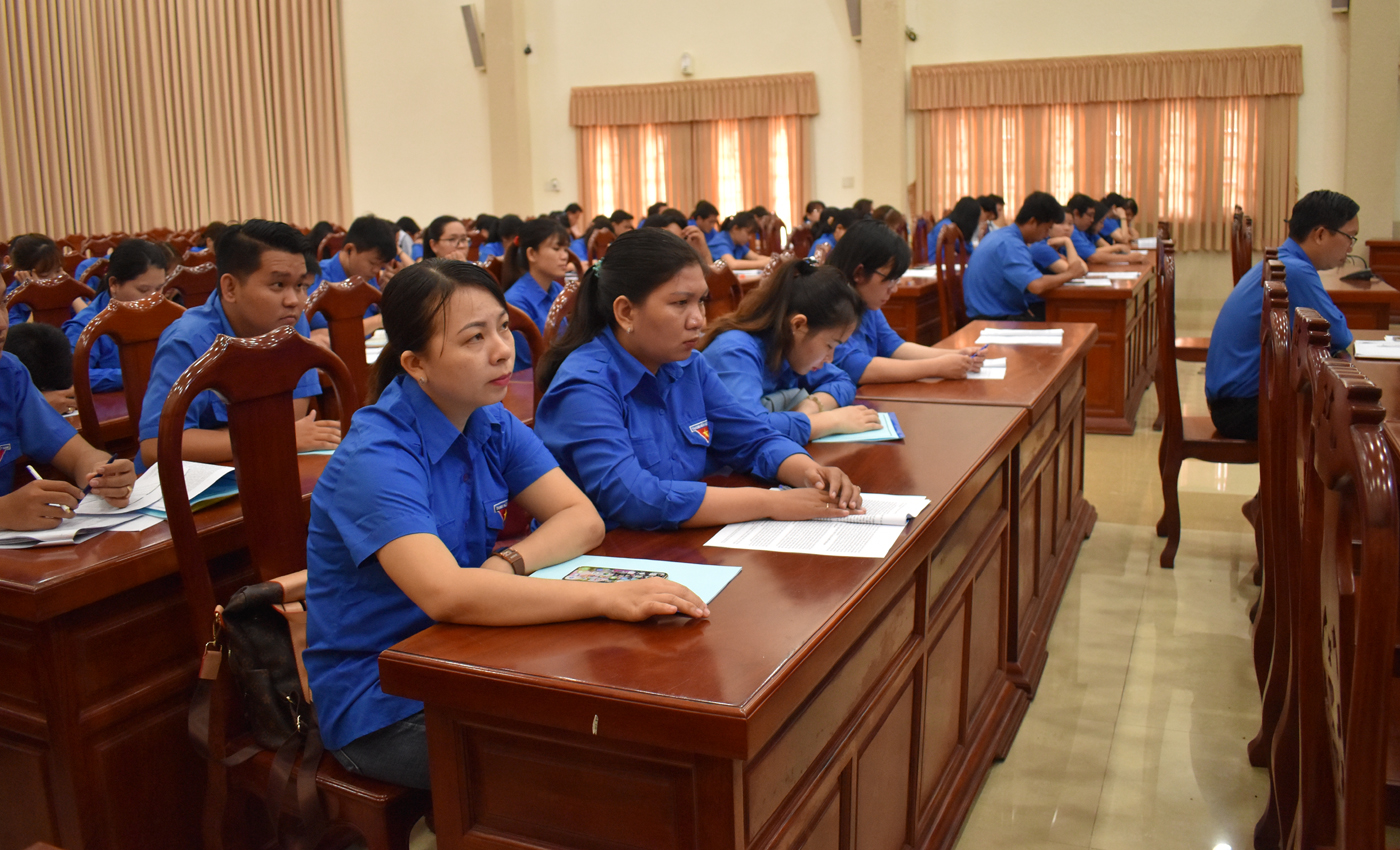 Đông đảo đoàn viên tham dự Hội nghị 