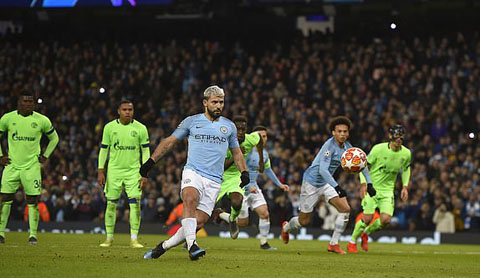 Aguero đã lập cú đúp trong hiệp 1