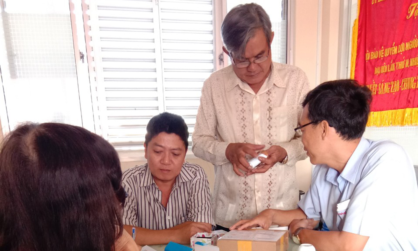 Hội Bảo vệ quyền lợi NTD tỉnh giải quyết khiếu nại của NTD. 