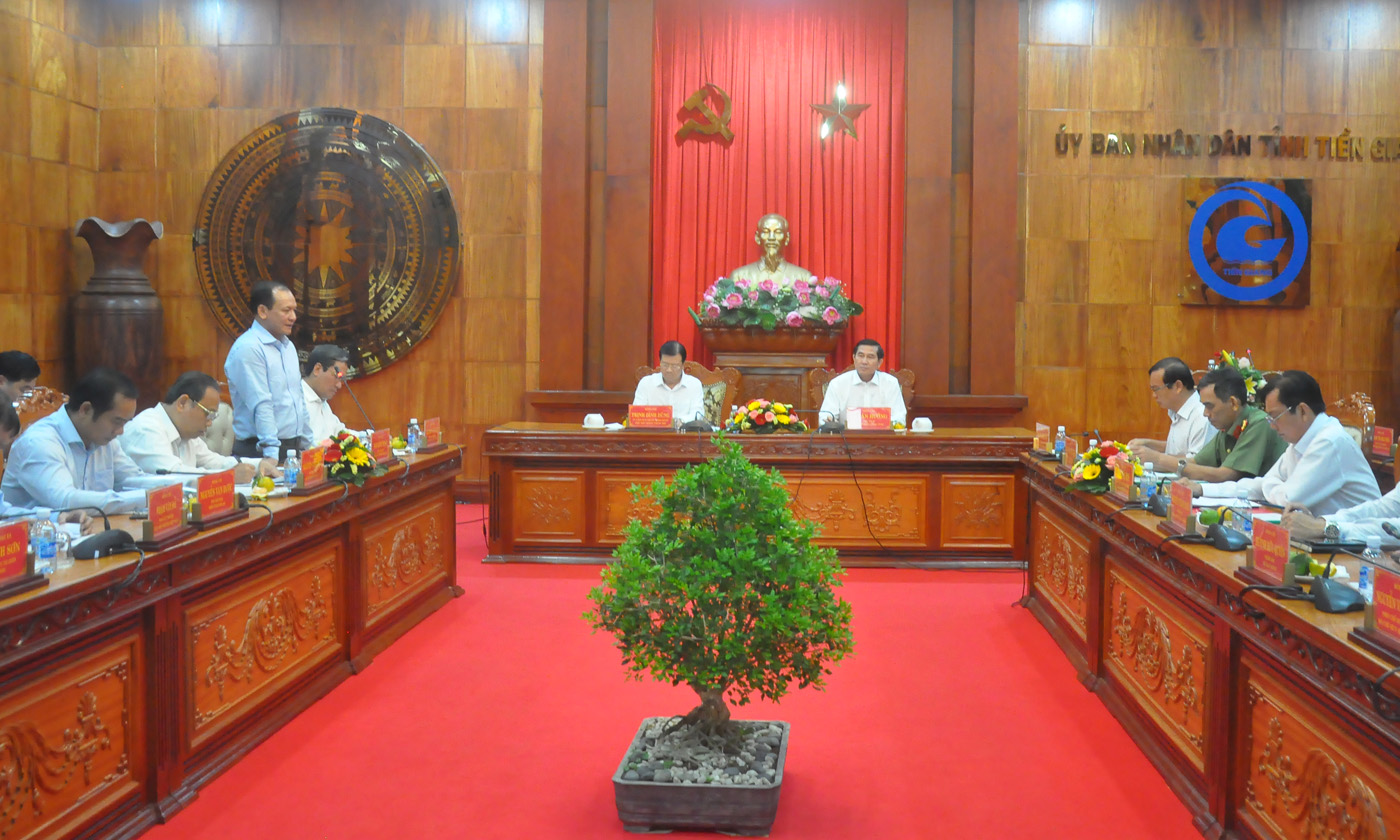 Phó Thủ tướng Chính phủ cùng đoàn công tác làm việc với UBND tỉnh Tiền Giang.