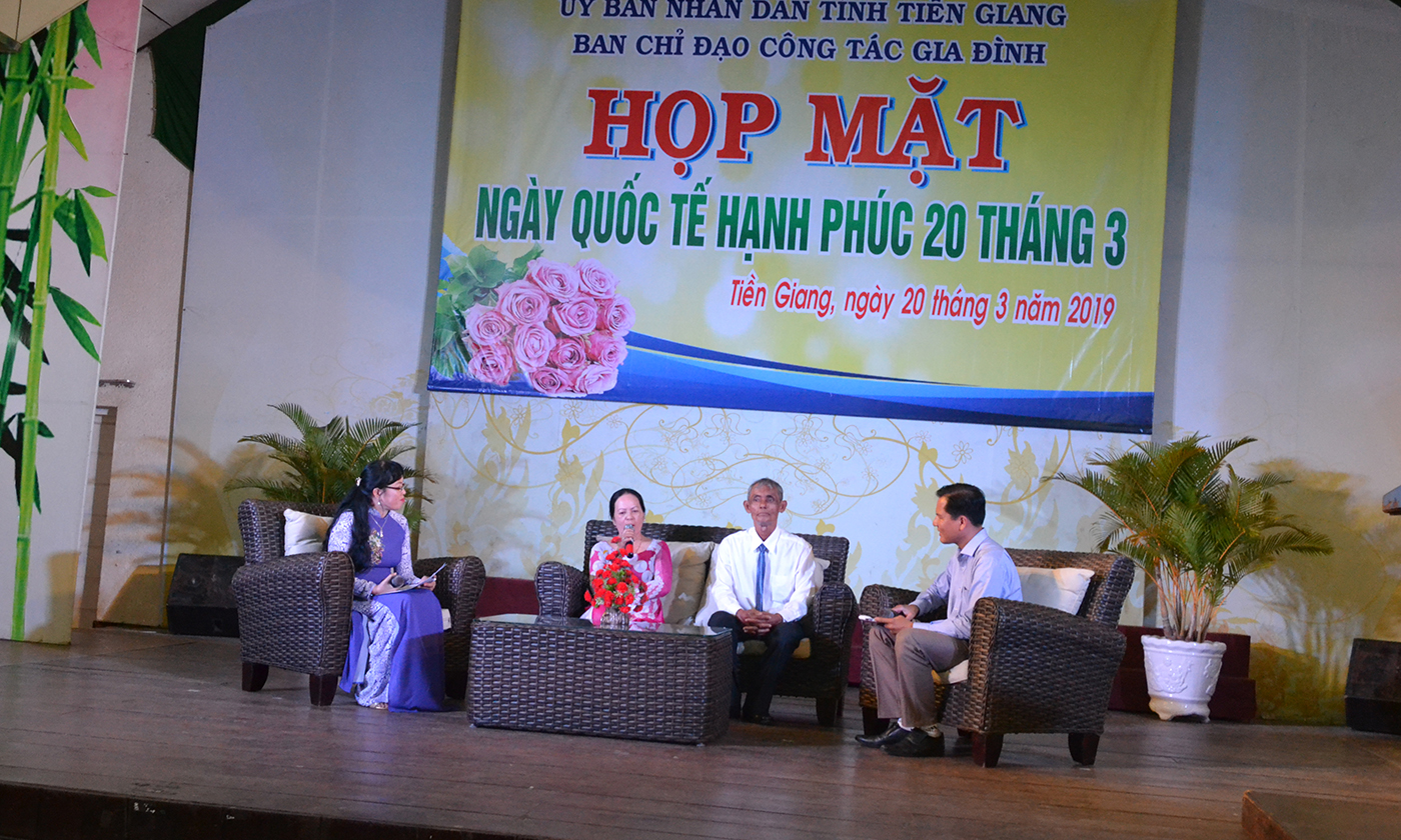 Các gia đình chia sẻ những câu chuyện, những bài học về hạnh phúc