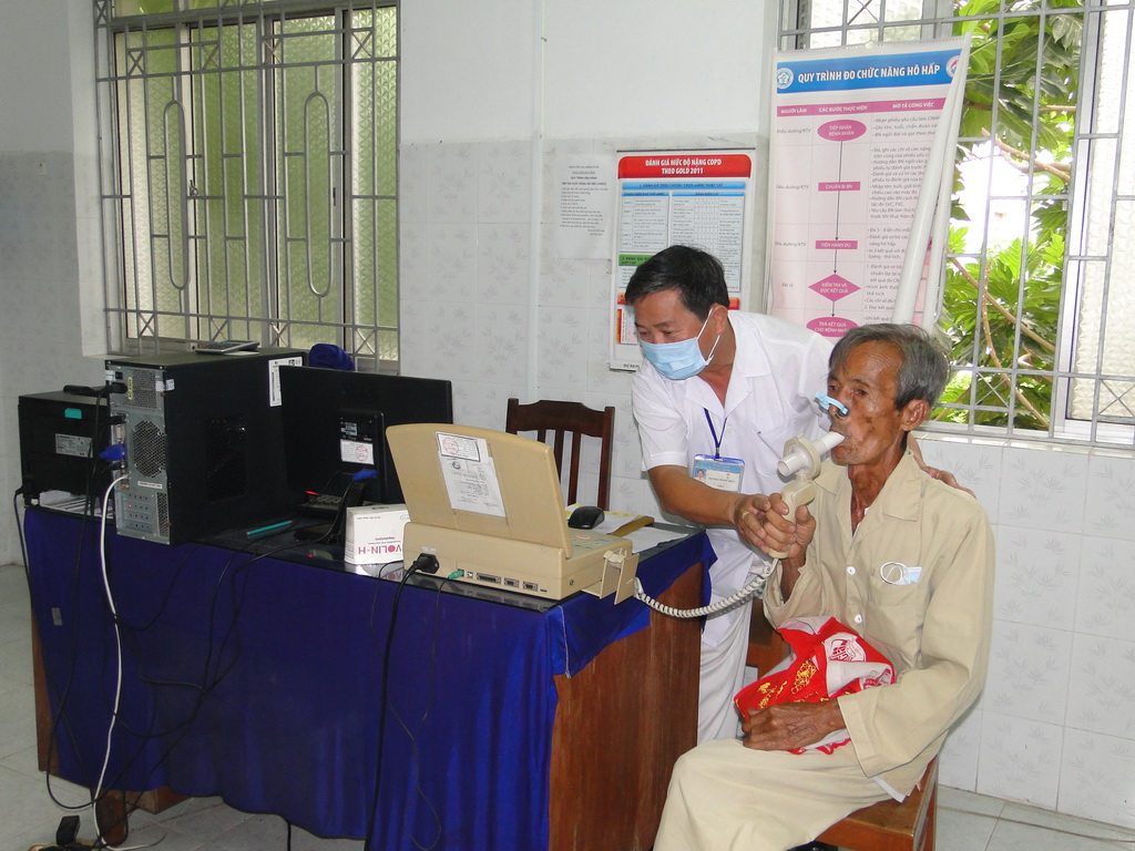 Kiểm tra chức năng phổi của bệnh nhân lao