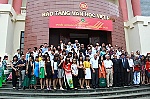 Nhà văn trẻ - vào hội để làm gì?
