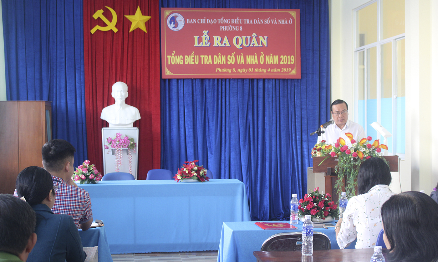 Phó Chủ tịch UBND tỉnh Phạm Anh Tuấn phát biểu tại buổi lễ ra quân phường 8 (TP. Mỹ Tho).