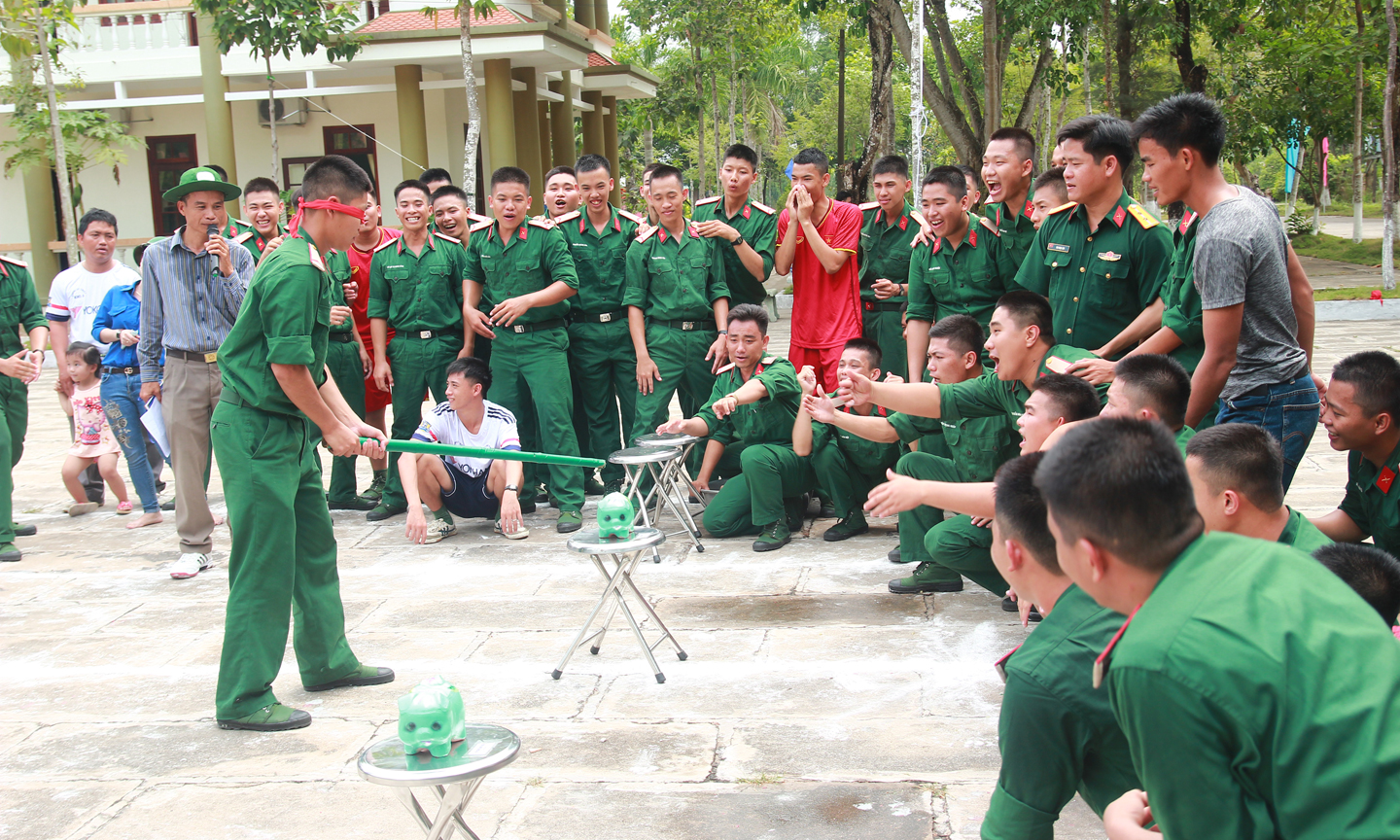 “Ngày Đoàn viên” năm 2019 đã thu hút đông đảo chiến sĩ, ĐV-TN của Chi đoàn Trung đoàn Bộ binh 924 (Bộ Chỉ huy Quân sự tỉnh) tham gia, tạo không khí gặp gỡ giao lưu sôi nổi, phấn khởi. Ảnh: VĂN THẢO