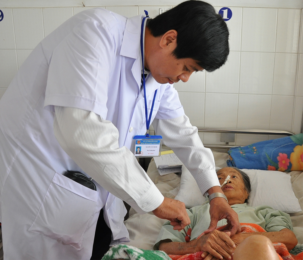 Bệnh nhân đột quỵ được điều trị tại đơn vị đột quỵ, Khoa Nội thần kinh (Bệnh viện Đa khoa trung tâm tỉnh).	