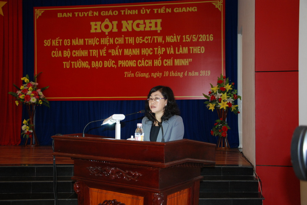 Bà Châu Thị Mỹ Phương phát biểu kết luận hội nghị