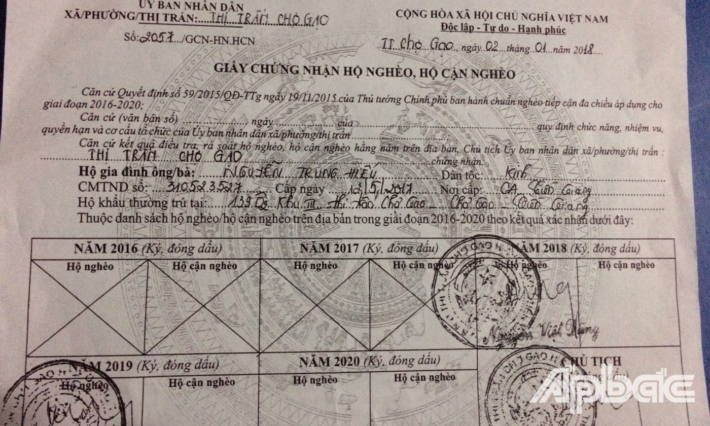Gia61y chứng nhận hộ nghèo.
