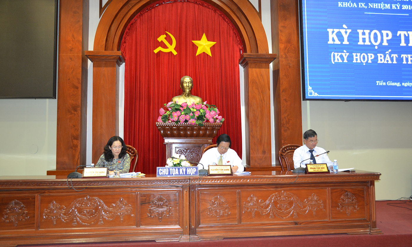Chủ toạ kỳ họp