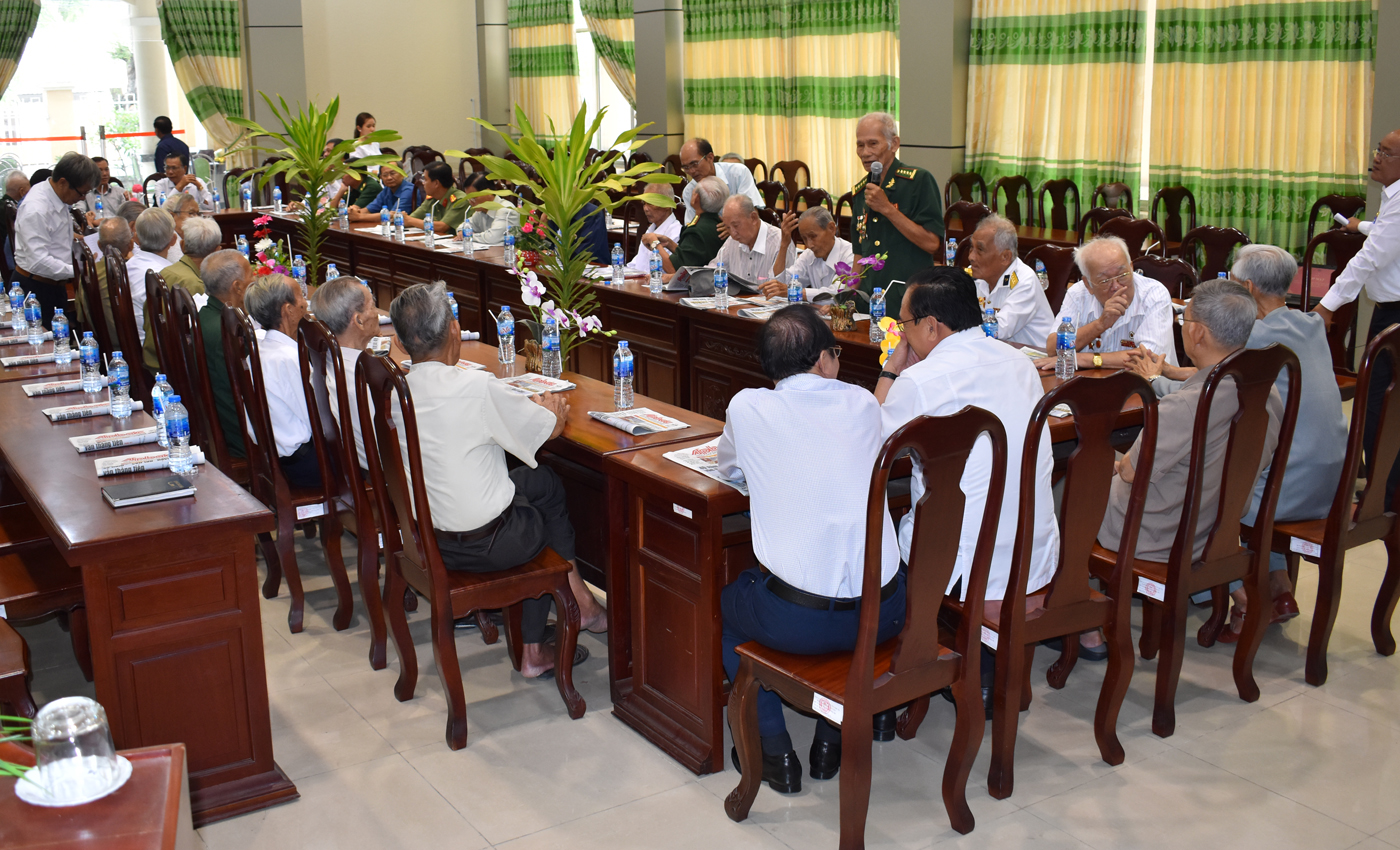 Quang cảnh tại buổi họp mặt