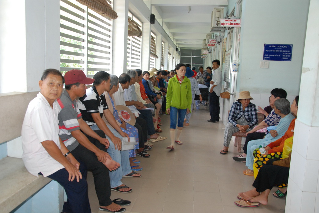 Người dân mắc vấn đề về sức khỏe tăng do nắng nóng kéo dài 
