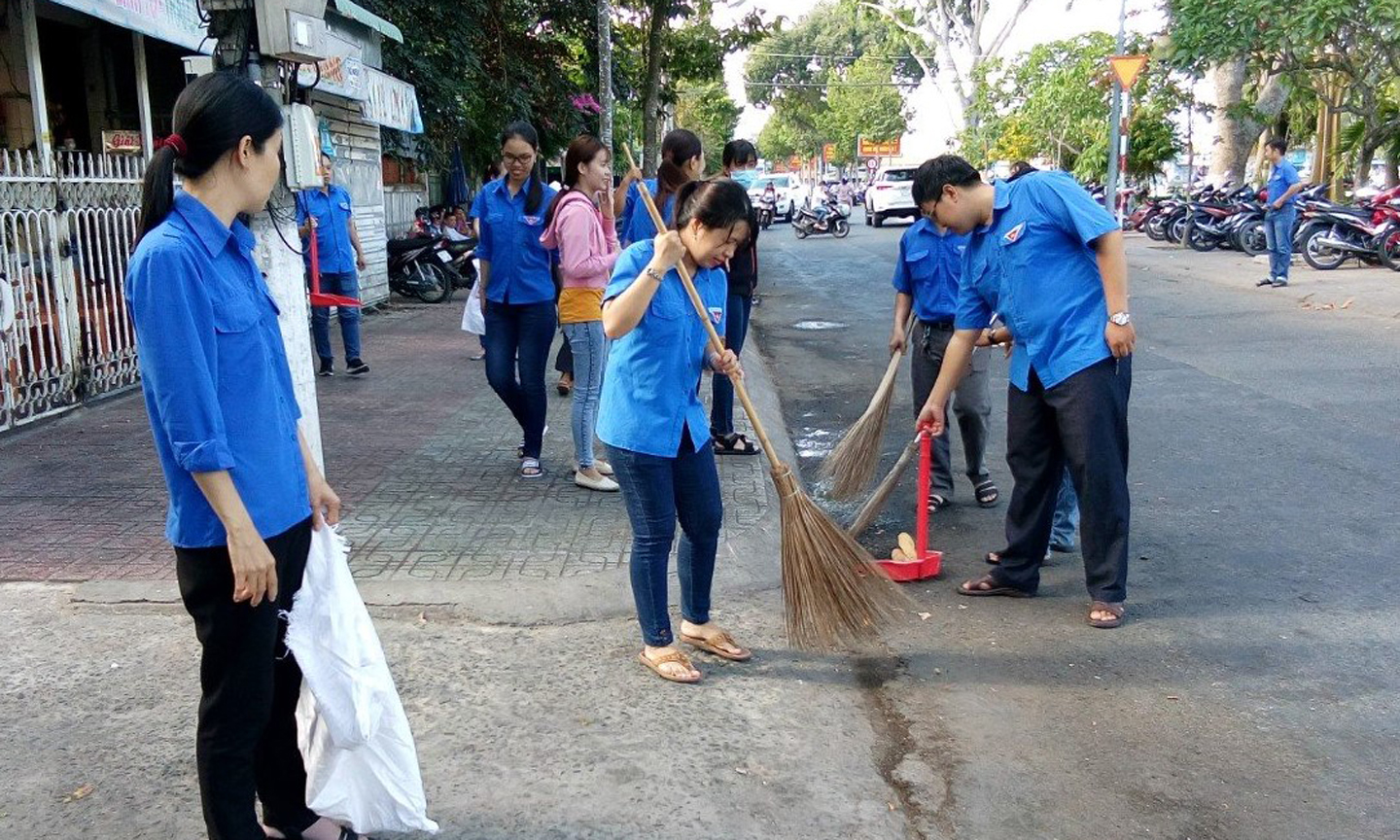 Đoàn Thanh niên cần tập hợp thanh thiếu niên tham gia những hoạt động có ích cho xã hội. Ảnh: XUÂN PHÚC