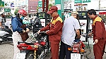 Nghịch lý giá xăng dầu