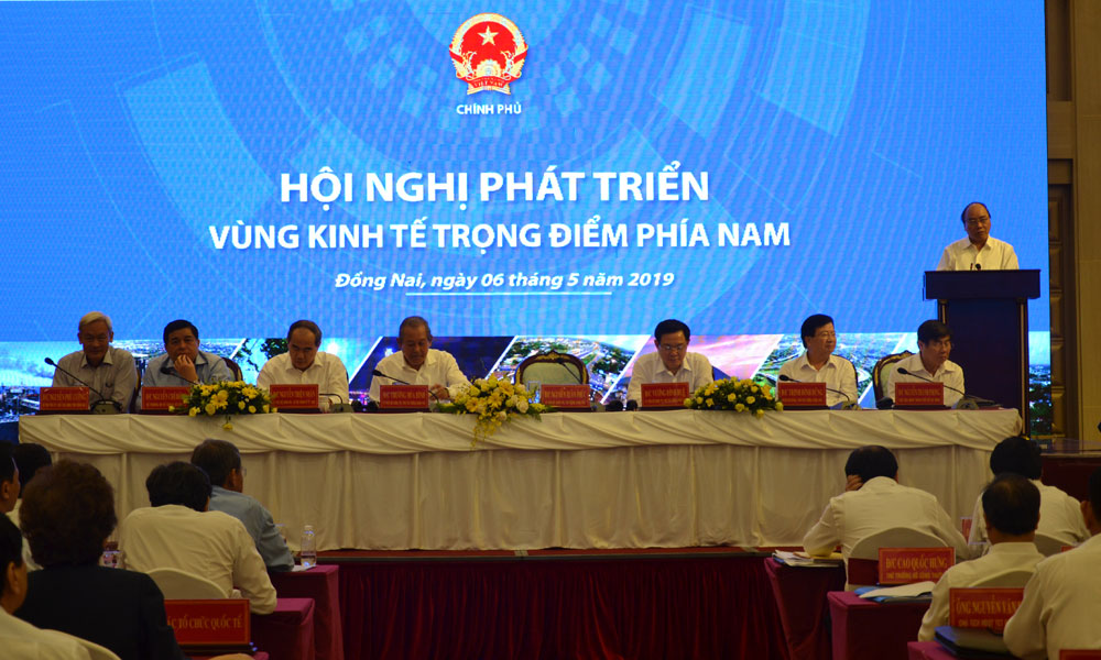 Thủ tướng Chính phủ Nguyễn Xuân Phúc phát biểu chỉ đạo hội nghị.