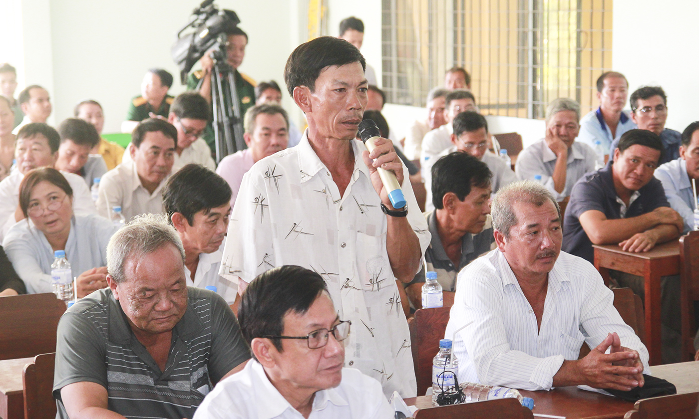 Cử tri xã Tân Phong phát biểu ý kiến