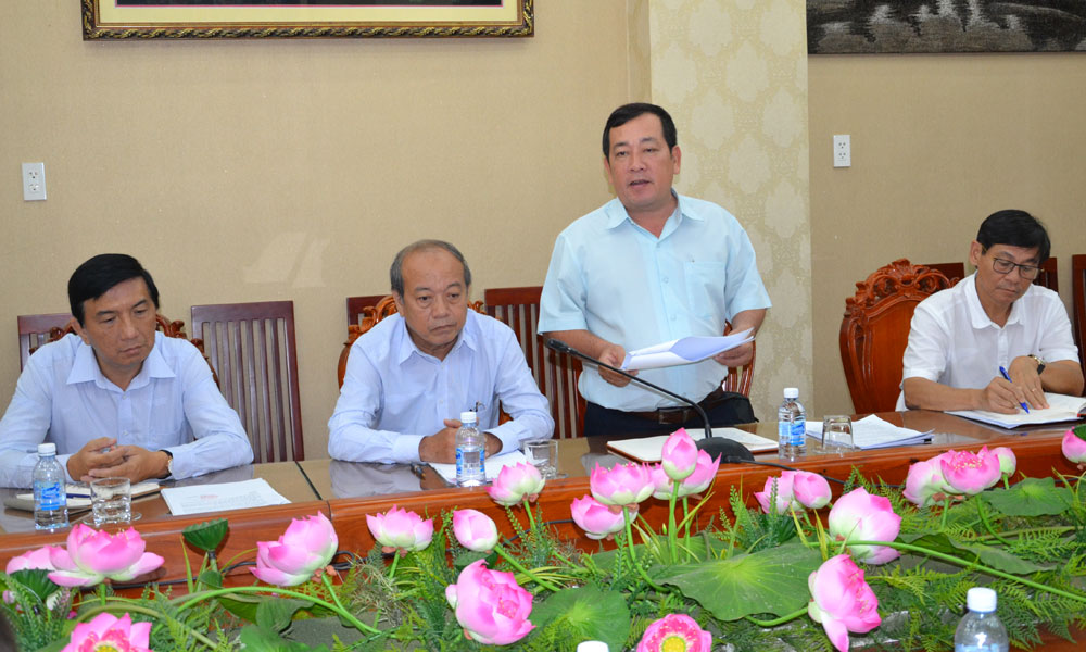 Doanh nghiệp phát biểu ý kiến.