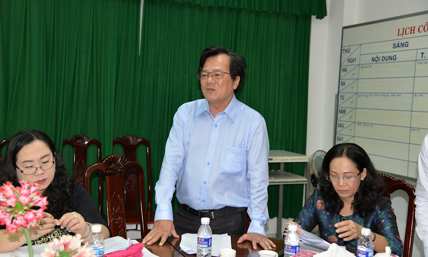 PGS.TS Tạ Văn Trầm phát biểu tại buổi làm việc với Đoàn giám sát