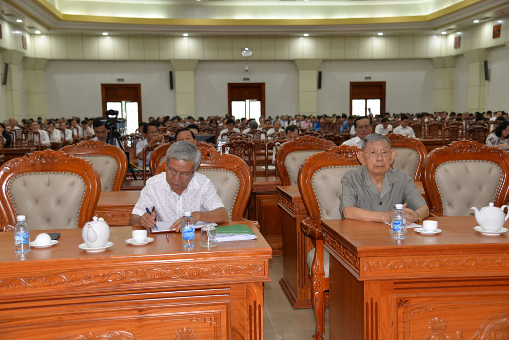 Quang cảnh hội nghị
