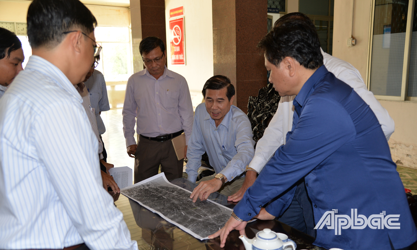 Chủ tịch UBND tỉnh Lê Văn Hưởng 