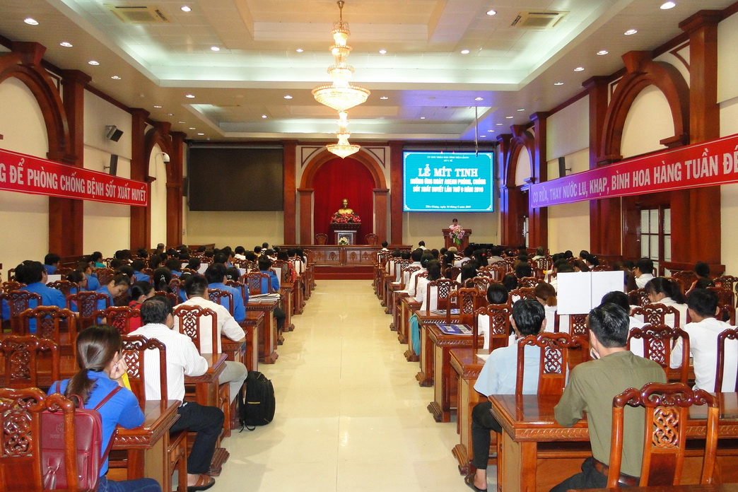 Quang cảnh buổi phát động