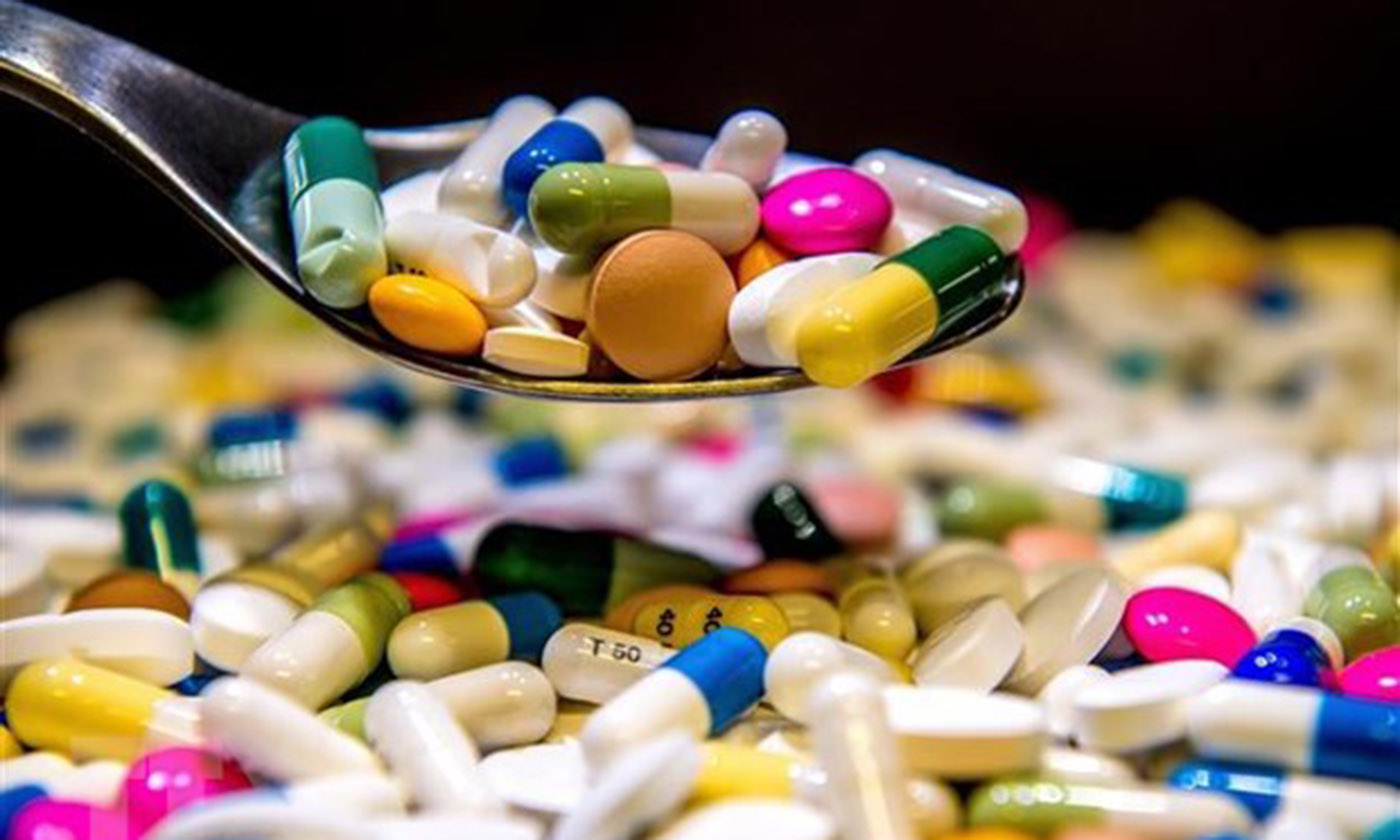 Các loại thuốc trưng bày tại Lile, Pháp. (Ảnh: AFP/TTXVN)