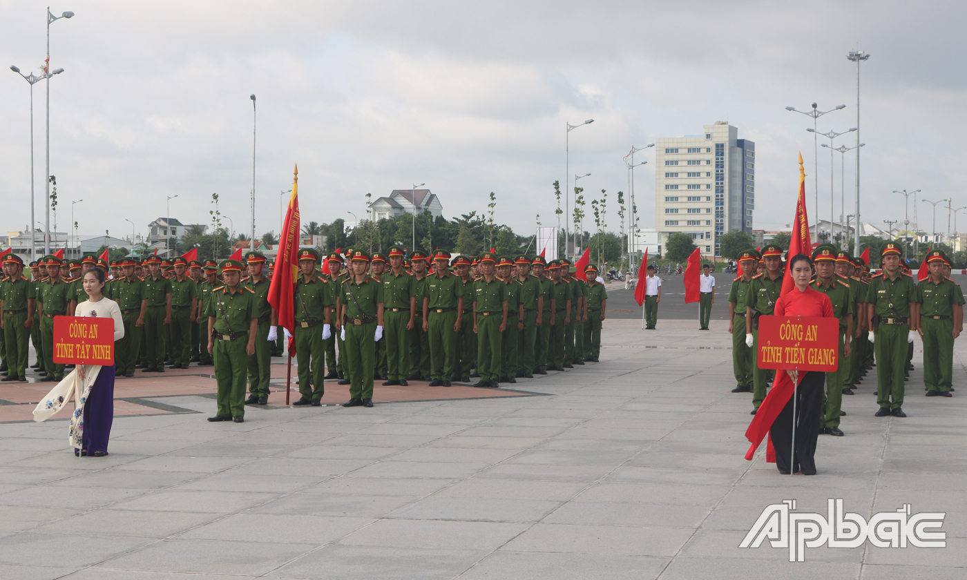 Hội thi có sự tham dự của 8 đơn vị: Tiền Giang, Bình Dương, Đồng Nai, Bà Rịa – Vũng Tàu, Tây Ninh, Đồng Tháp, Bến Tre, Long An