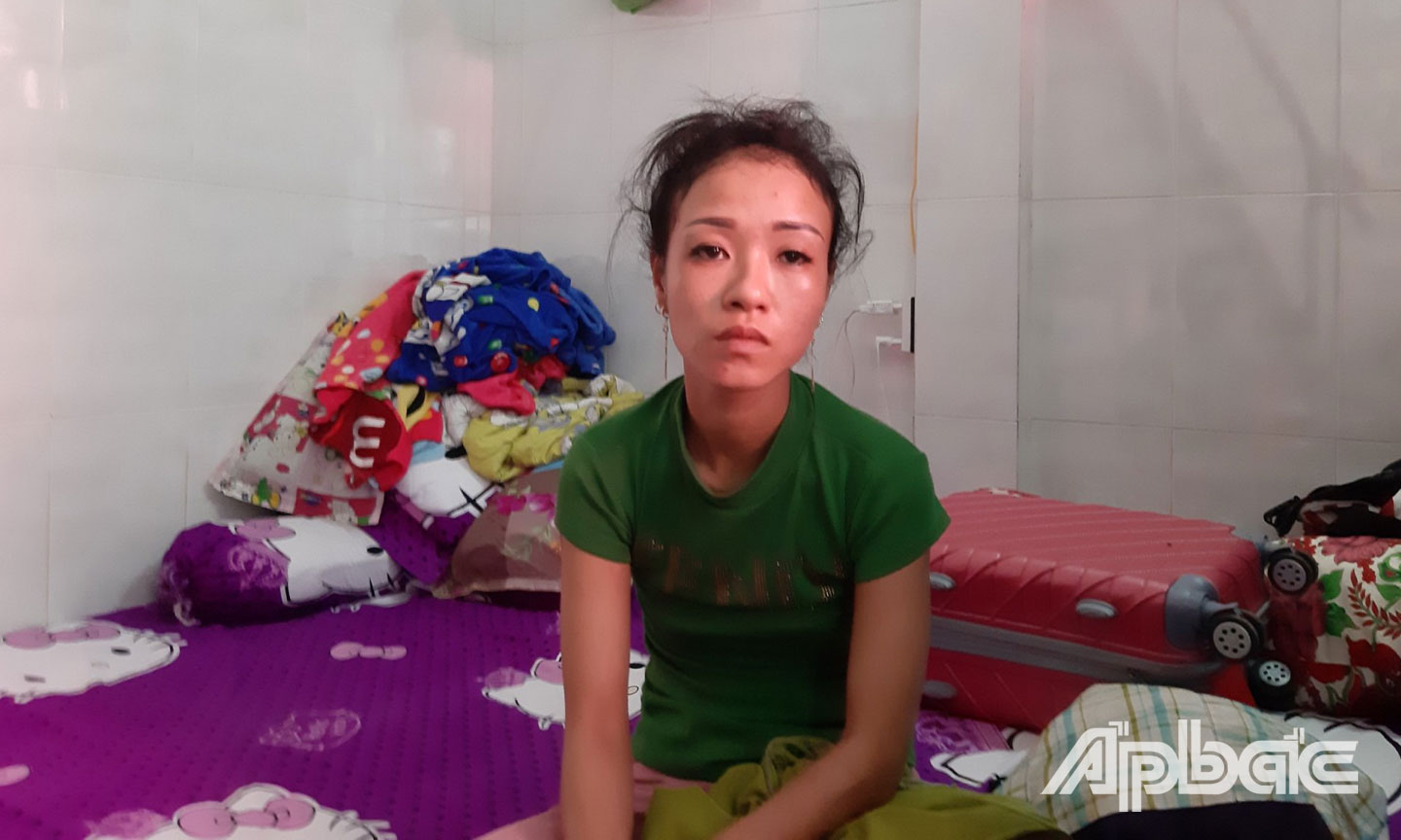 Diễm bị bắt giữ tại nhà trọ.