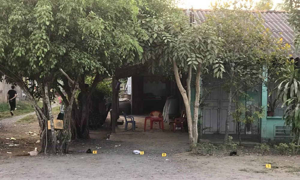 Hiện trường vụ án mạng tại xã Long Hòa. Ảnh: Ý PHƯƠNG