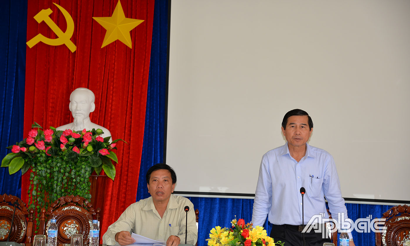 Chủ tịch UBND tỉnh Lê Văn Hưởng làm việc với UBND TP. Mỹ Tho về công tác phòng, chống dịch tả heo châu Phi.