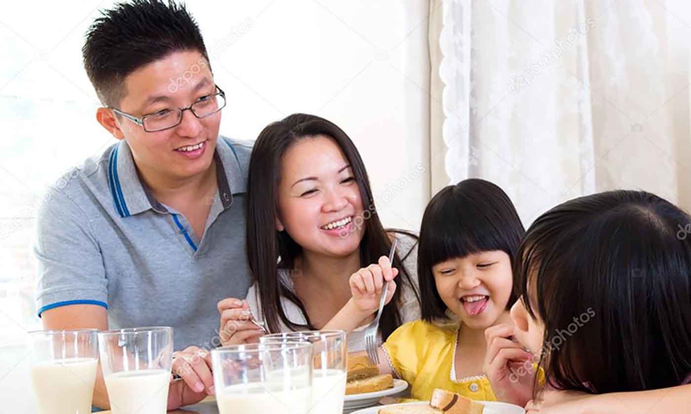 Hãy bắt đầu ngày mới vui vẻ bên gia đình. Ảnh: Stock