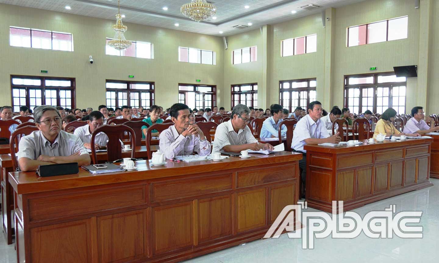 Đại biểu tham dự hội nghị