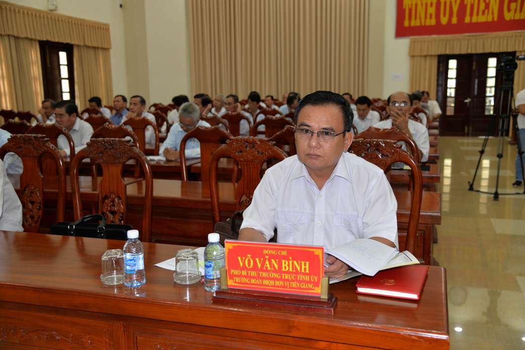 Phó Bí thư Thường trực Tỉnh ủy Võ Văn Bình chủ trì hội nghị tại điểm cầu Tỉnh ủy Tiền Giang