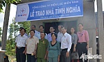 Tổng Công ty Điện lực miền Nam tặng 4 căn nhà tình nghĩa